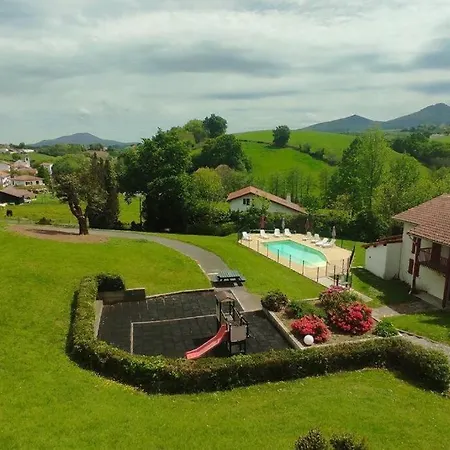Hosta Piscine Vue Montagnes Apartmán